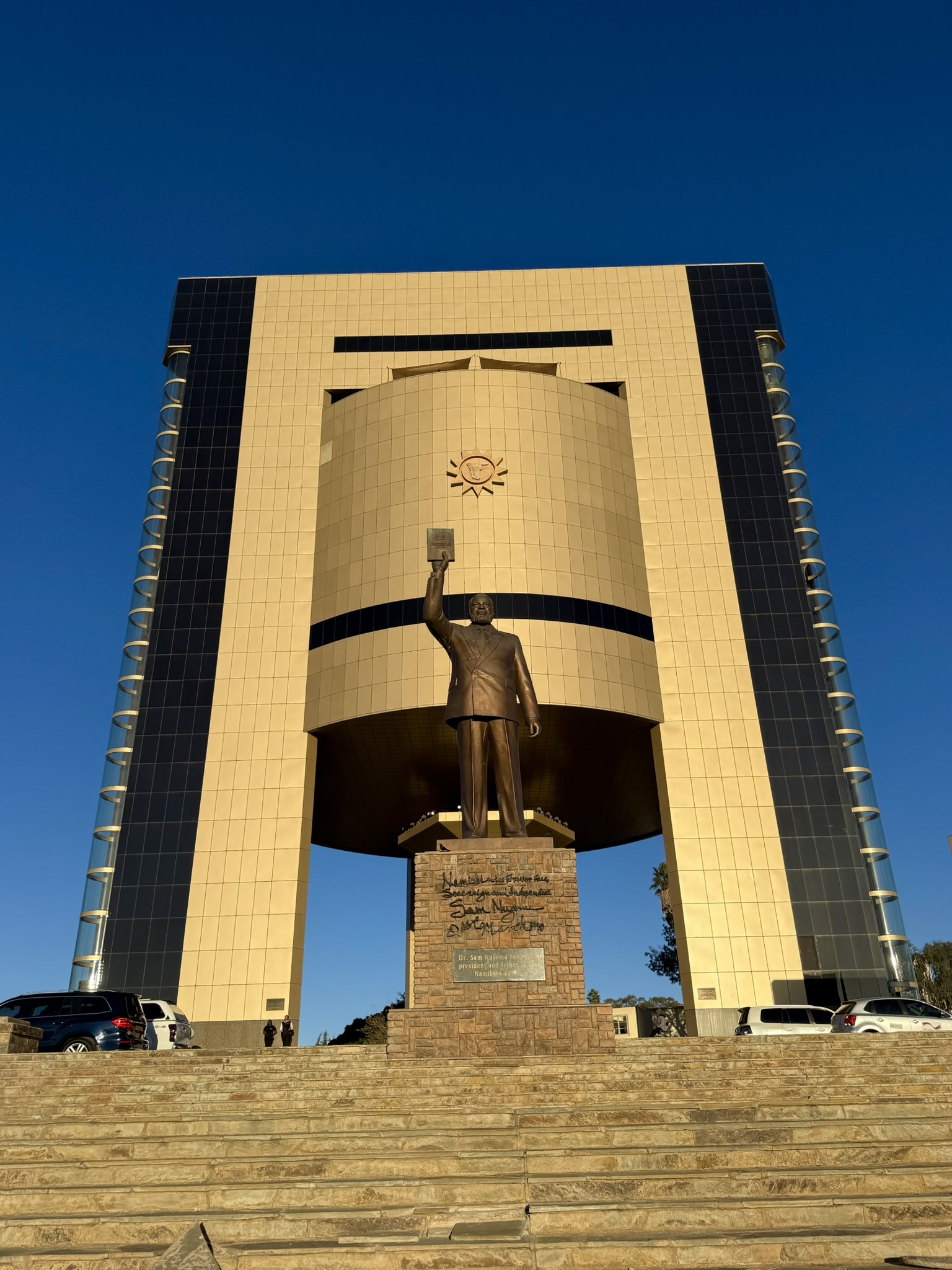Independence Memorial Museum with statue of Sam Nujoma in Windhoek